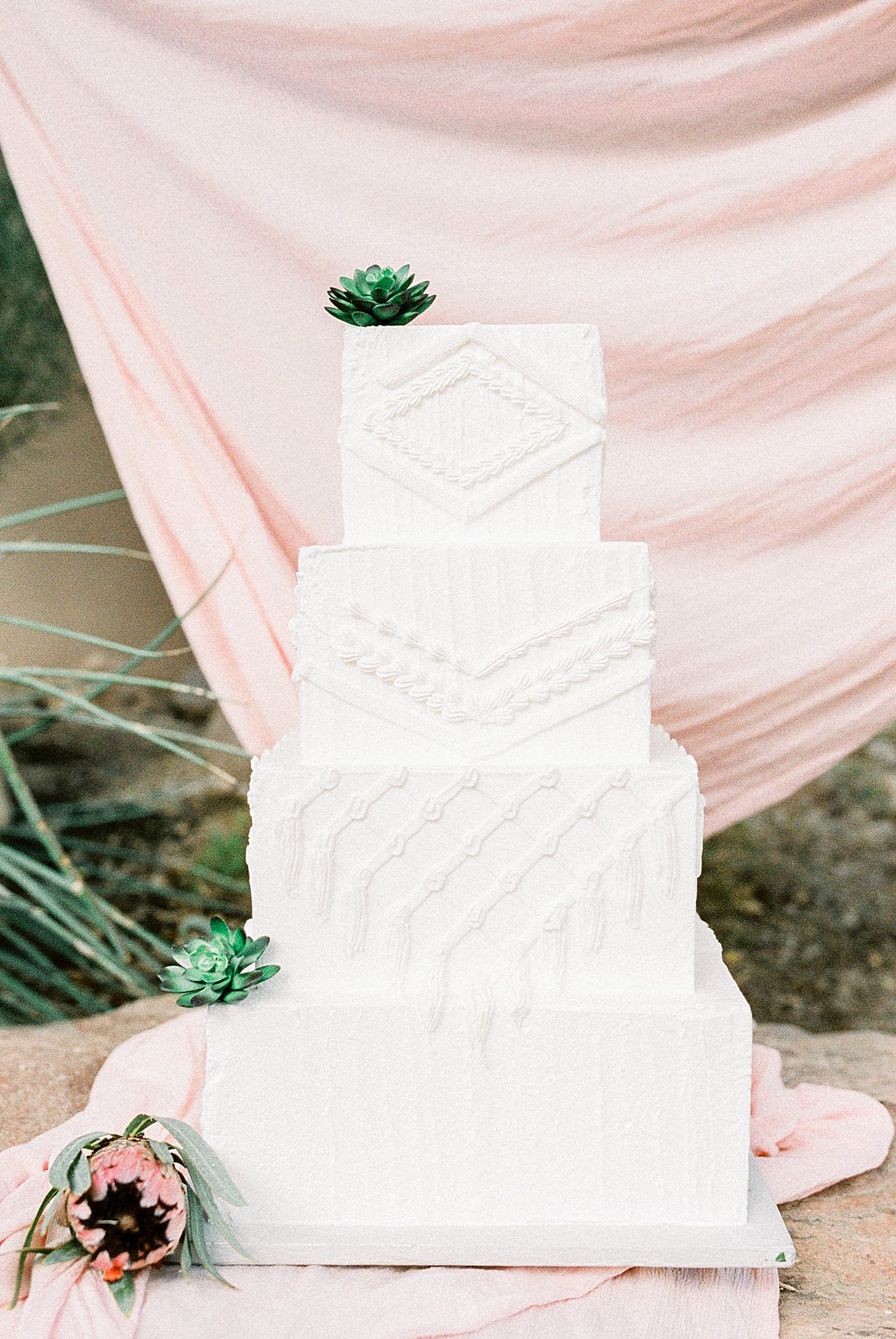 Boho Wedding Cake Inspiration