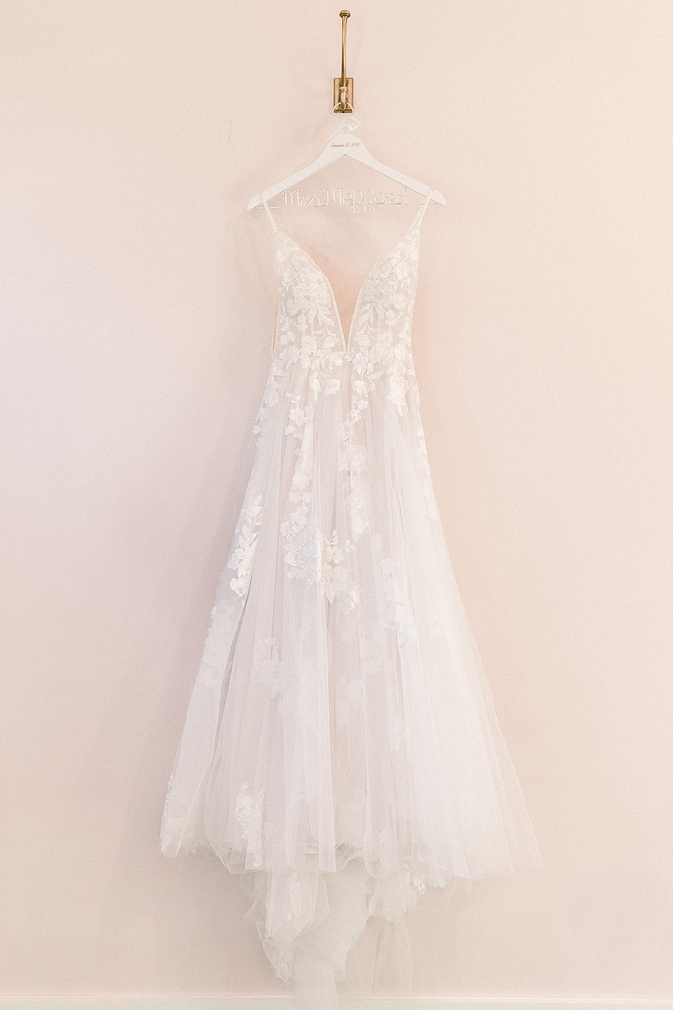 Wedding Gown at Hayes Hollow, Spring Branch Wedding Venue, Anna Kay Photography