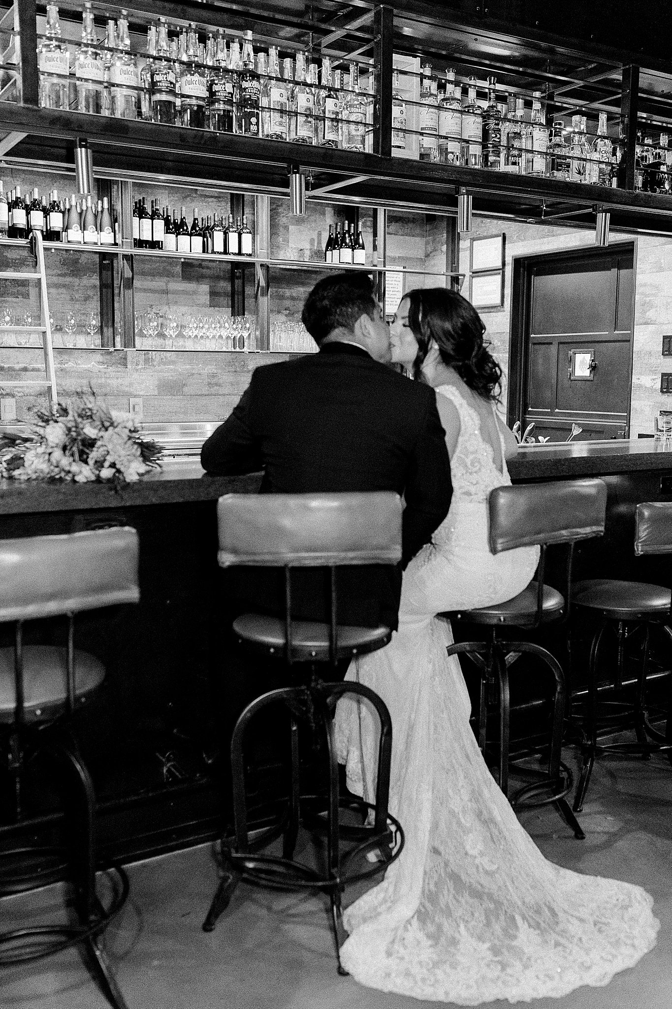 bulverde texas wedding reception, rustic bar at oakfire ridge